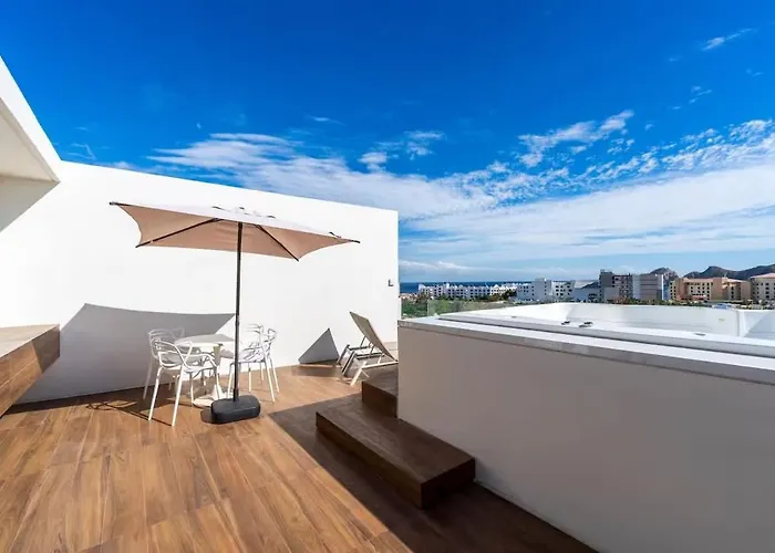 Walk To Medano & Marina Modern 3br Ferienhaus Cabo San Lucas