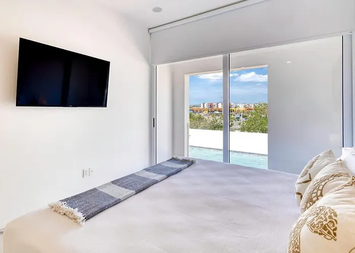 Walk To Medano & Marina Modern 3br Ferienhaus Cabo San Lucas