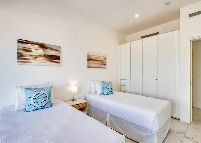 Walk To Medano & Marina Modern 3br *